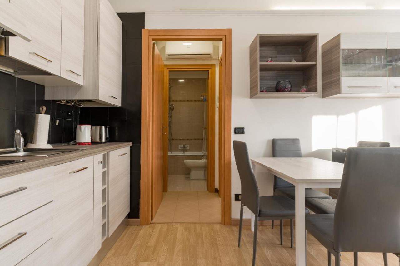 Casa Mya Apartment เวโรนา ภายนอก รูปภาพ